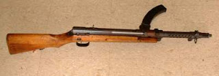 Type 100 submachine gun