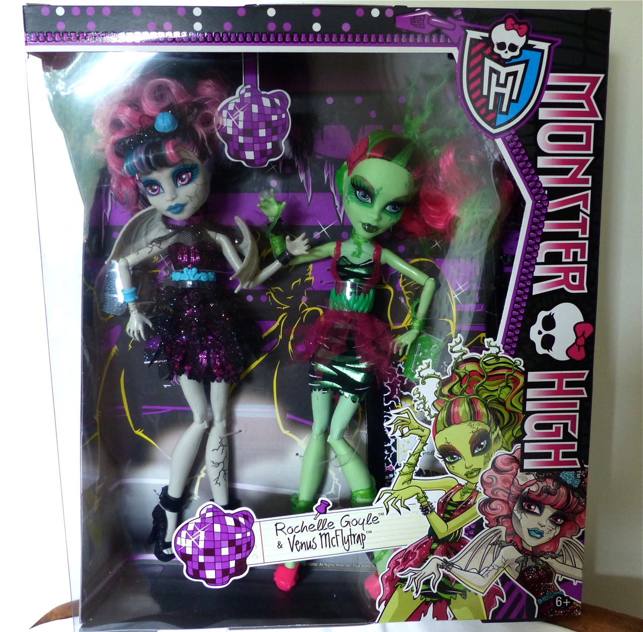 Zombie Shake "Rochelle Goyle" and "Venus McFlytrap"A Guest Review