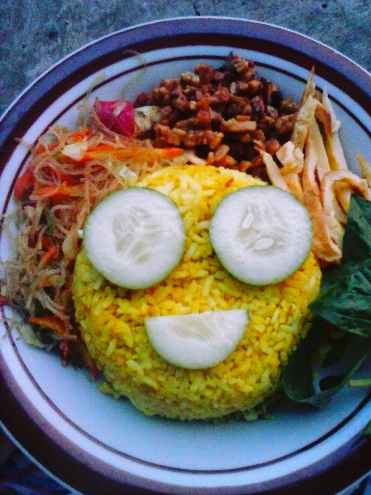 Cara memasak nasi kuning di rice cooker Cara memasak nasi kuning di rice cooker