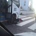 Colisão micro-ônibus x moto ocorreu na Tomaz Landim