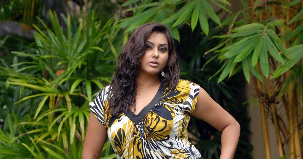 Beauty Galore Hd Namitha Massive Hot Thighs Showing Openly In Public