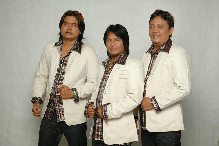 Lirik dan Kunci Gitar Si Doli Mantanmi by Century Trio