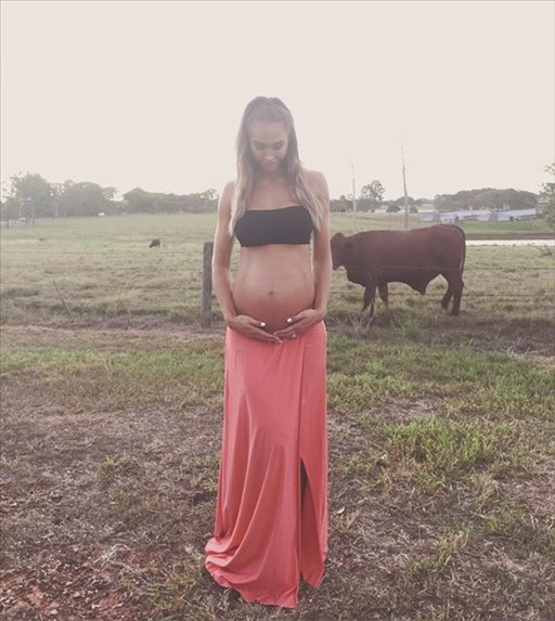 Think, that Chontel duncan fitness model pregnant Nice answer Chontel duncan fitness model pregnant