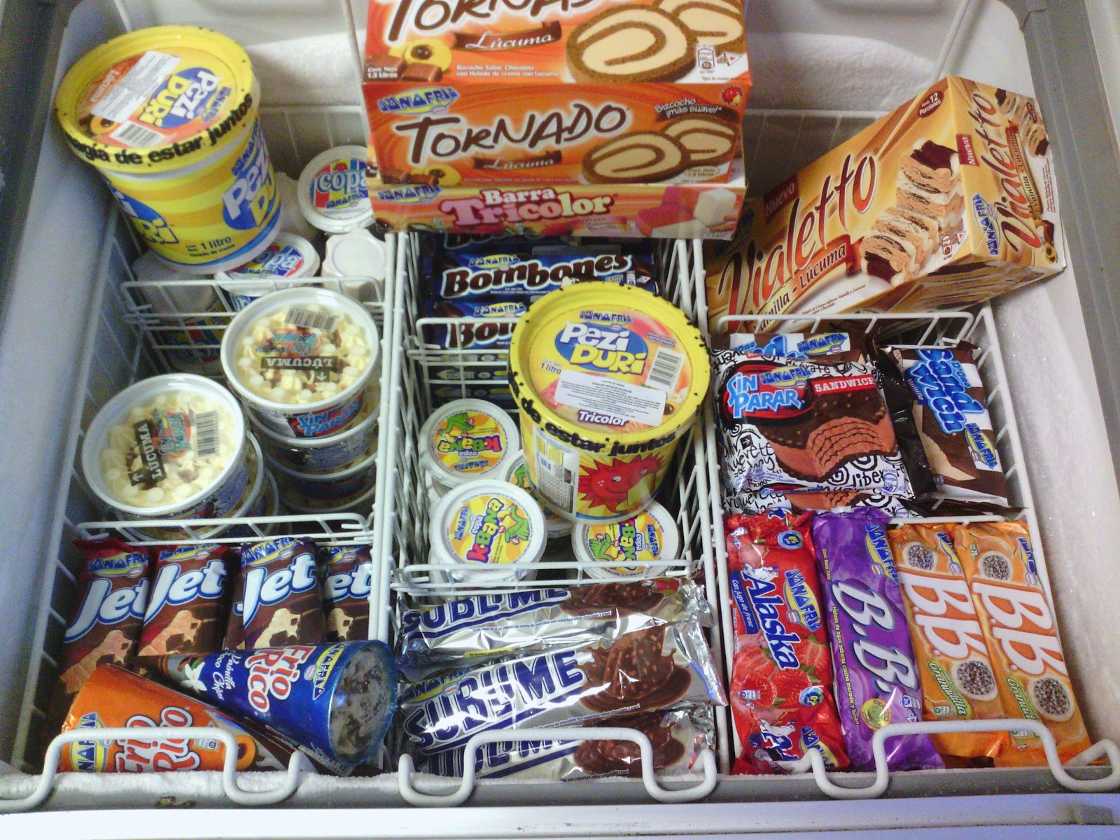 Los helados donofrio ofrecen una gran variedad de productos, desde panetone...