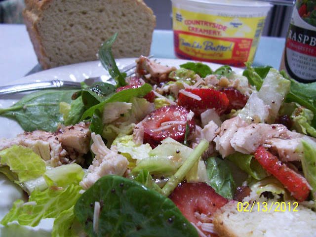Gluten Free Strawberry Chicken Spinach Salad with dressing recipe