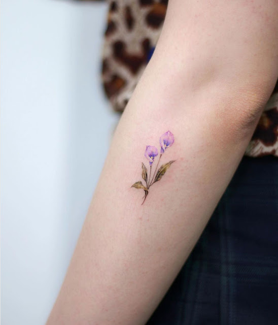 Tatuagens femininas de flores Tatuagens femininas de flores