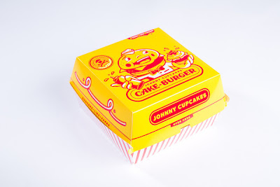 Johnny Cupcakes Limited Edition “Cakeburger” T-Shirt Fast Food Hamburger Custom Packaging