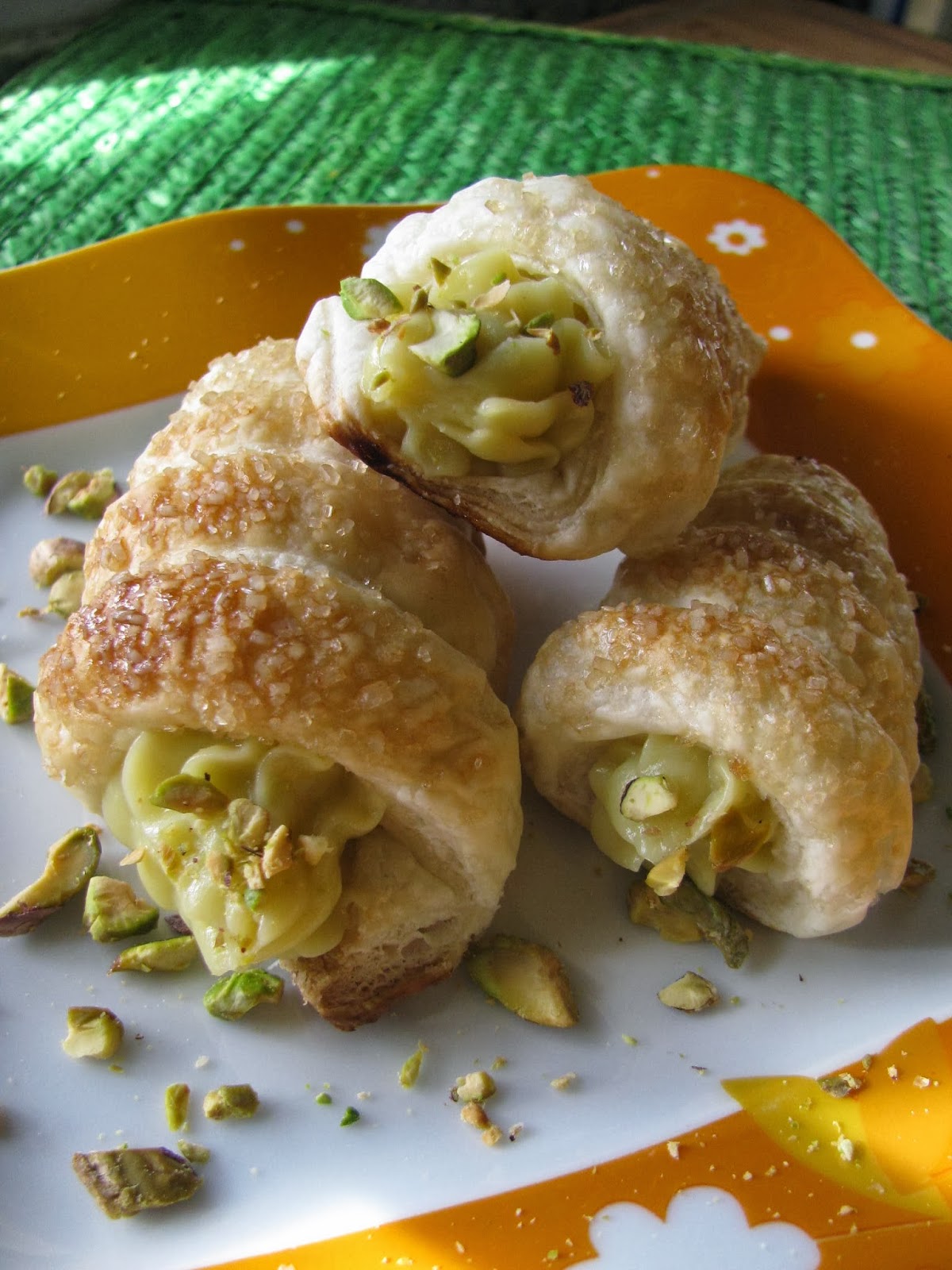 Cannoli al pistacchio Ricette di Cotto e Postato