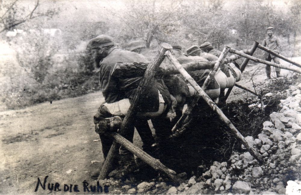 20 Candid Vintage Photographs That Show German Soldiers Using Latrines