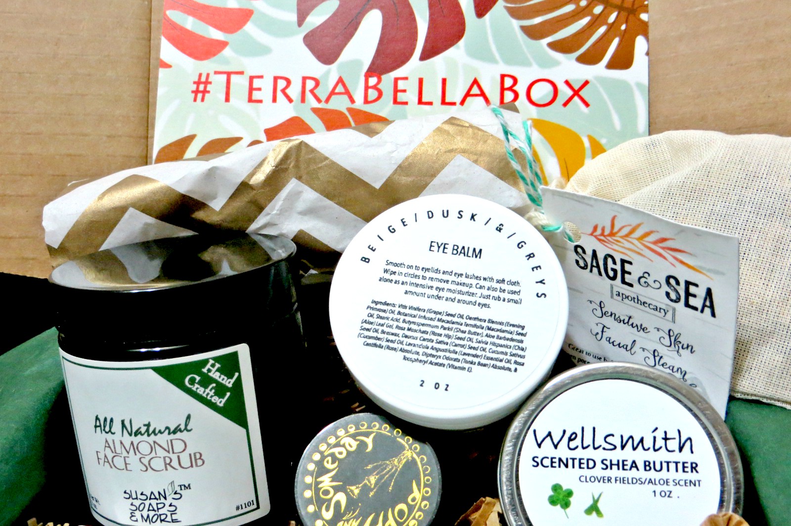 Terra Bella Beauty Box Happiness In Your Hands! HolidayGiftGuide CouponCode Included! My
