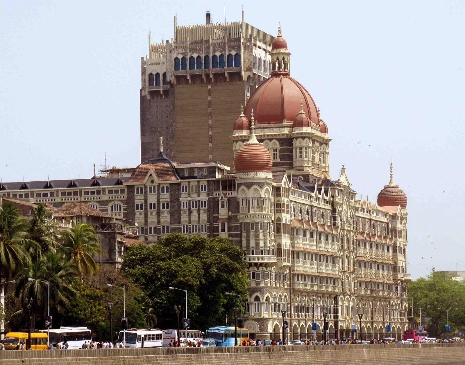 Traveler Guide: On The Road Taj Hotel