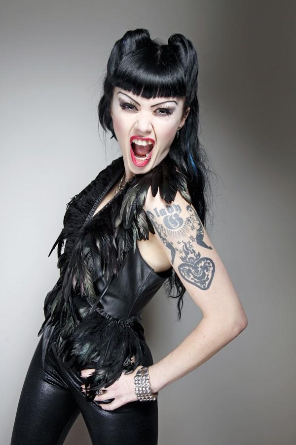 troadoes: Hot Rock Chicks - Grog
