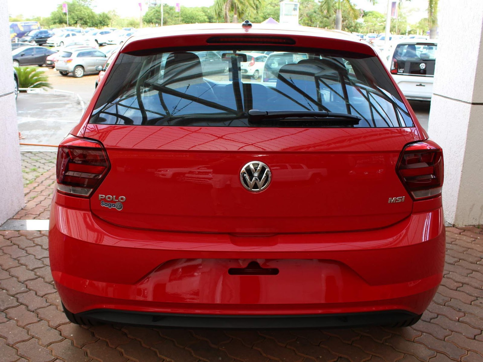 VW Polo 1.6 MSI básico: fotos, vídeo, consumo e detalhes