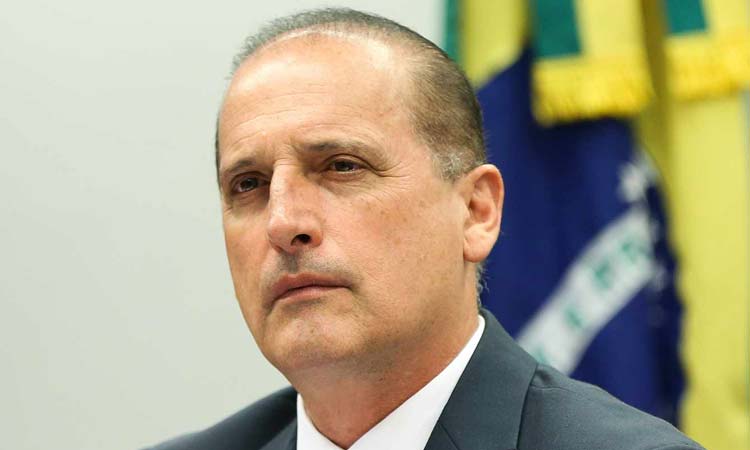 Bolsonaro sobre Onyx: "100% só confio no meu pai e na minha mãe"