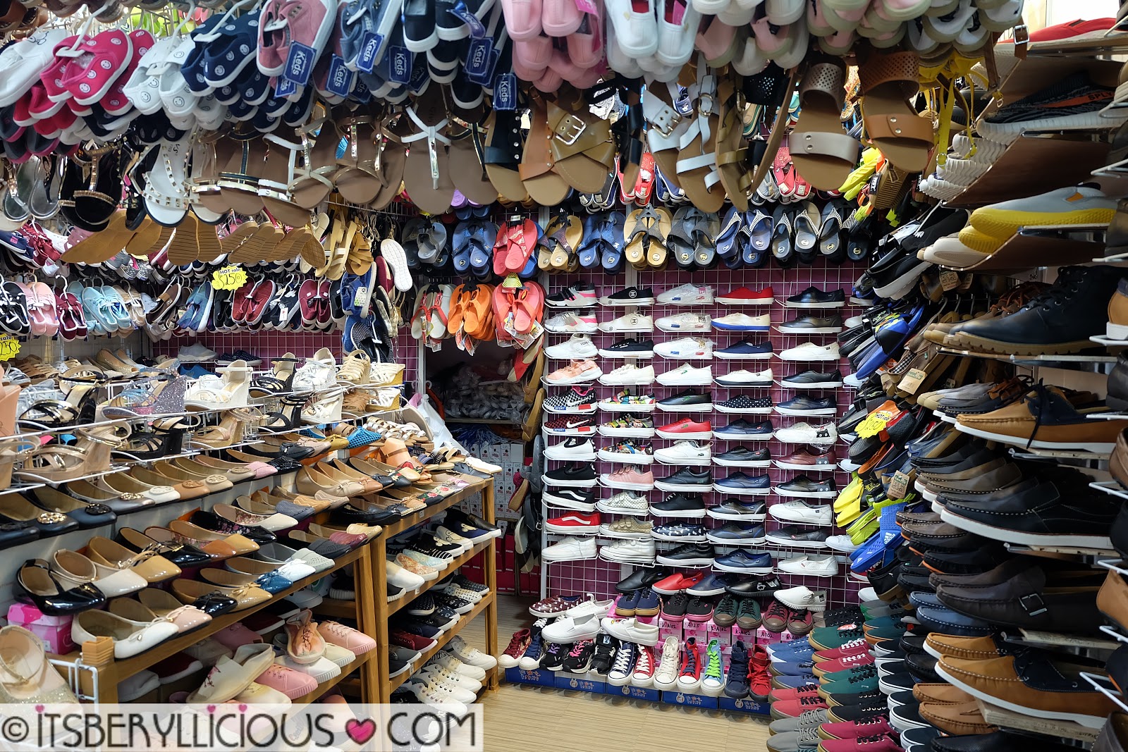 shoe store greenhills