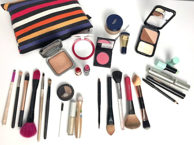 Contenido de mi estuche de maquillaje Contenido de mi estuche de maquillaje