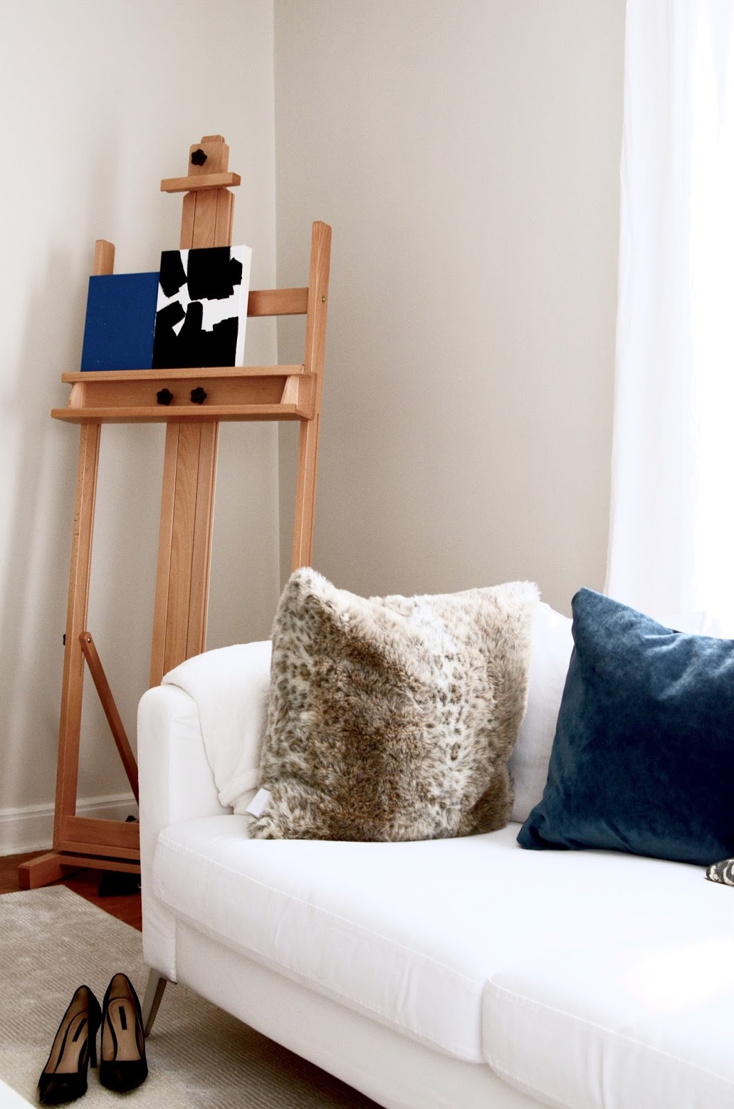 Blue Velvet in the Living Room | By Georgia Grace