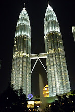 Petronas Twin Towers And KLCC Park - Click To Visit