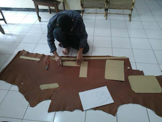 belajar membuat tas pria kulit belajar membuat tas pria kulit