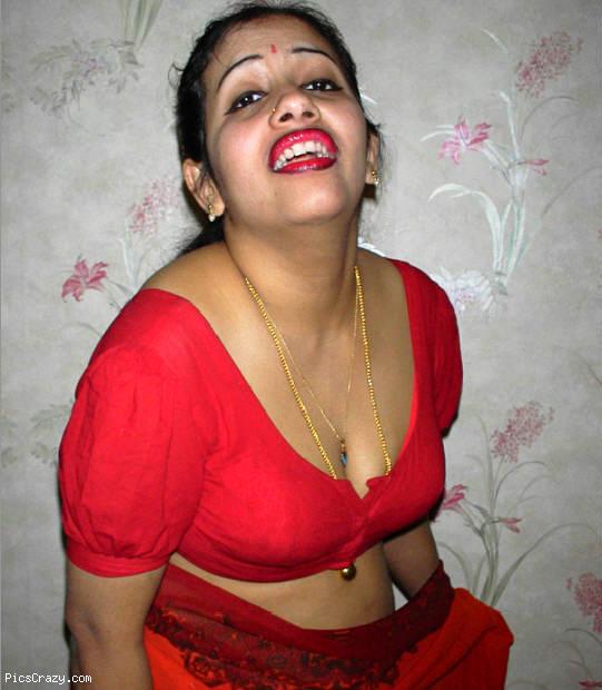 Umbalarasi Marathi Aunty Nude Horny Boob Show