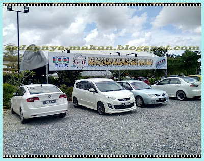 Khemah besar dibahagian luar