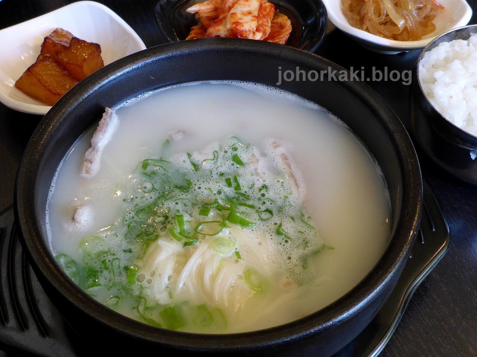 Seolleongtang Ox Bone Soup. Kimchi House. Bloor Koreatown Toronto