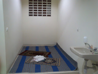 Contoh Desain Mushola Rumah Minimalis Sederhana Modern Contoh Desain Mushola Rumah Minimalis Sederhana Modern