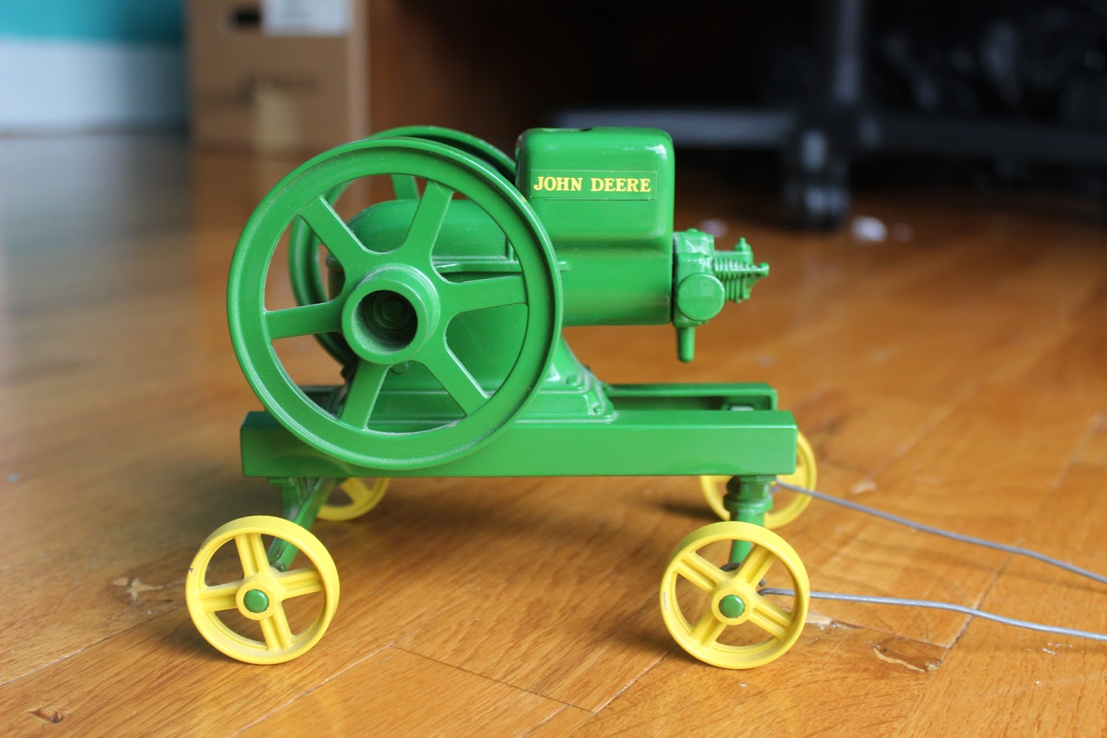 Spoelman Family Toy Tractor Collection John Deere Model "E" Engine