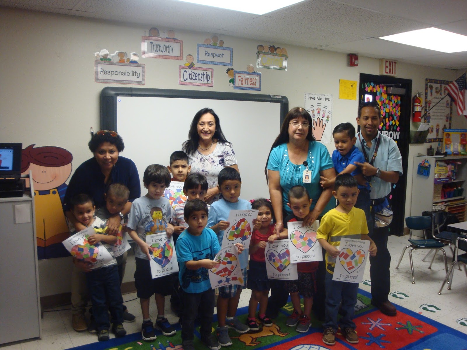 Eagle Pass ISD iVision Kennedy Hall Hawks Love their Grandparents