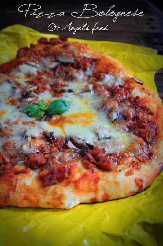 Pizza Bolognese