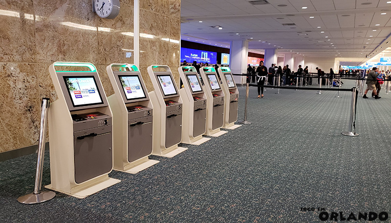 Máquinas para impressão no aeroporto de Orlando
