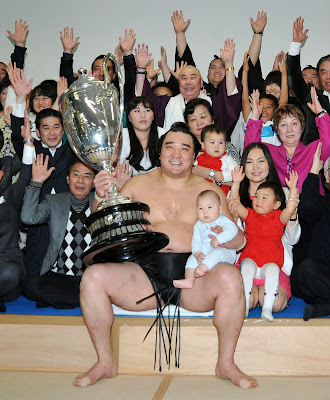 Mongolia, Sumo, Champion, Emperor's Cup, Kyushu Grand Sumo Tournament, Fukuoka, Japan, Kyushu, Harumafuji, Hakuho, Ring, Sports, Asia, Country, Winner, Island, 