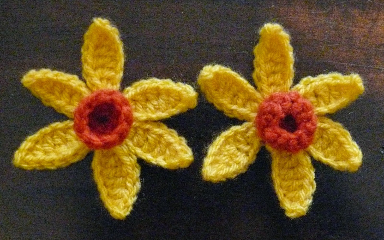 string-theory-crochet-free-crochet-pattern-daffodil-or-narcissus