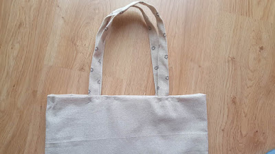 Summer tote bag with pocket tutorial and pattern Summer tote bag with pocket tutorial and pattern