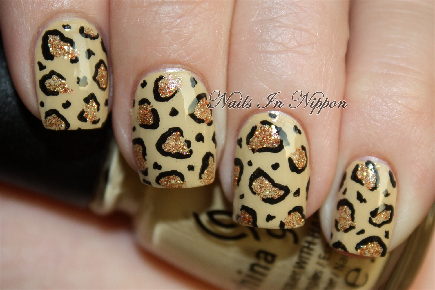 Nails In Nippon: Leopard Tutorial