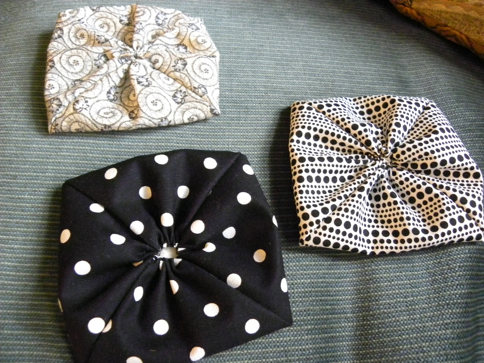 mawsons-always-moving-square-yo-yo-quilt
