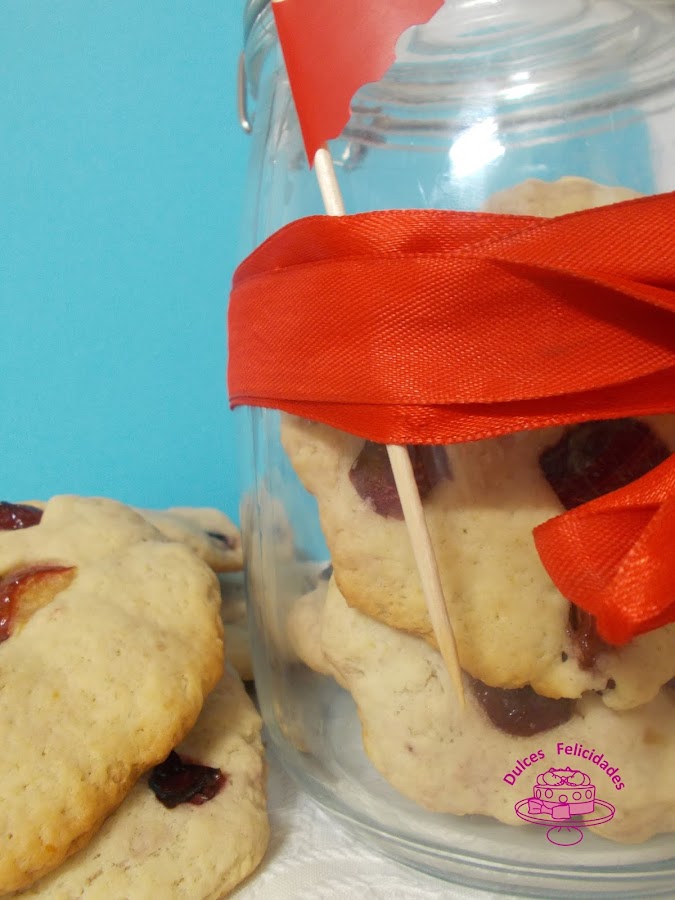 Maxi galletas con trozos de cerezas