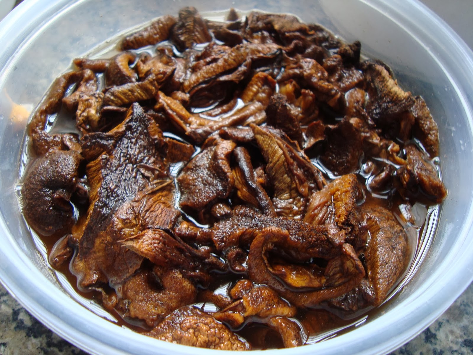 E a dieta? Eu comi! Cogumelos Como hidratar Funghi Secchi