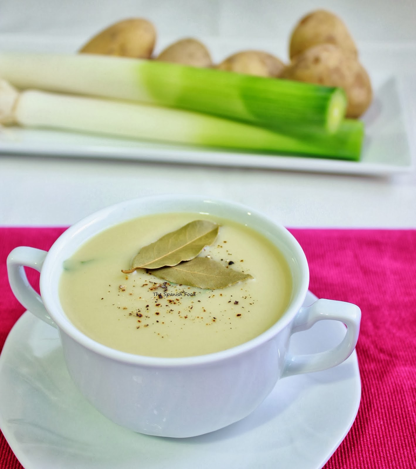 CREMA DE PUERROS Y PATATA The Spanish Food CREMA DE PUERROS Y PATATA The Spanish Food