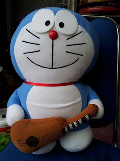 Kumpulan Boneka Doraemon Terbesar dan Terlucu - Berita