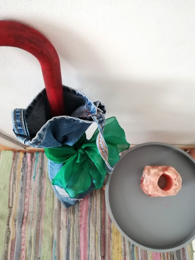 como-hacer-packaging-paraguas-reciclando-tejanos