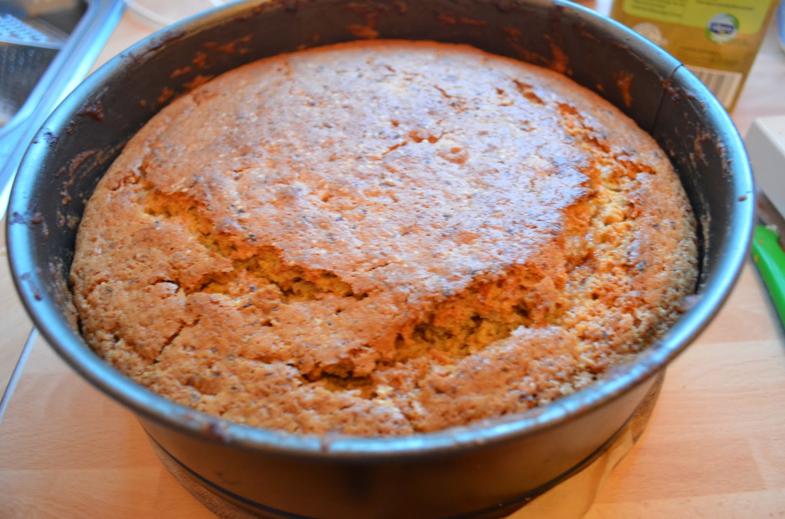 Vegan CooKing: Möhren-Nuss Kuchen mit Vanilla Frosting