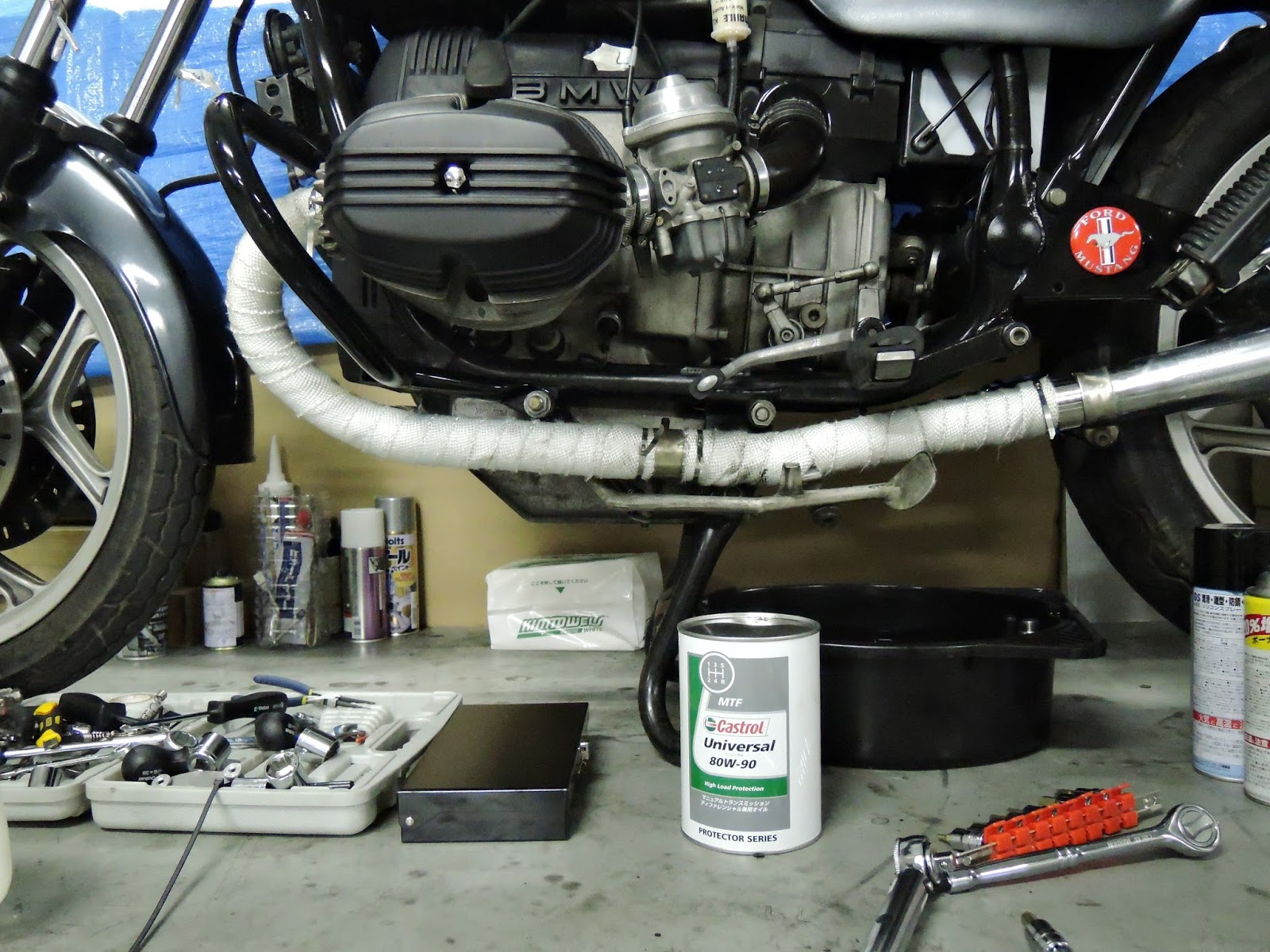 STEEL, OIL, DUST & COFFEE BMW R100 TRAD レストア＆カスタム（ギアオイル交換）