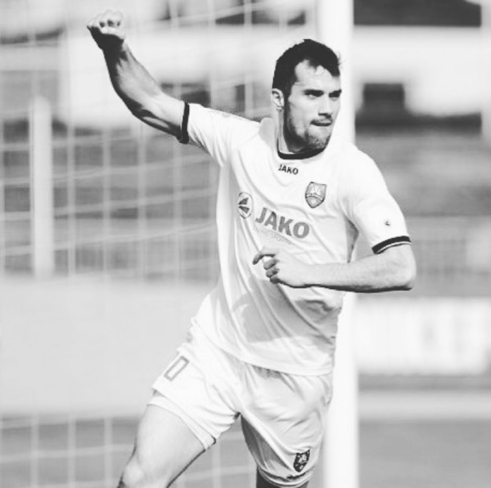 FOOTBALL : CROATIAN FOOTBALLER BRUNO BOBAN, 25, COLLAPSES AND DIES 