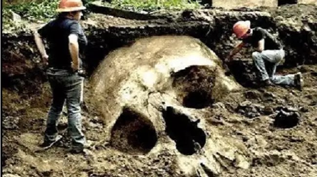 Γιγάντιος σκελετός ανακαλύφθηκε στην Βουλγαρία [Βίντεο]