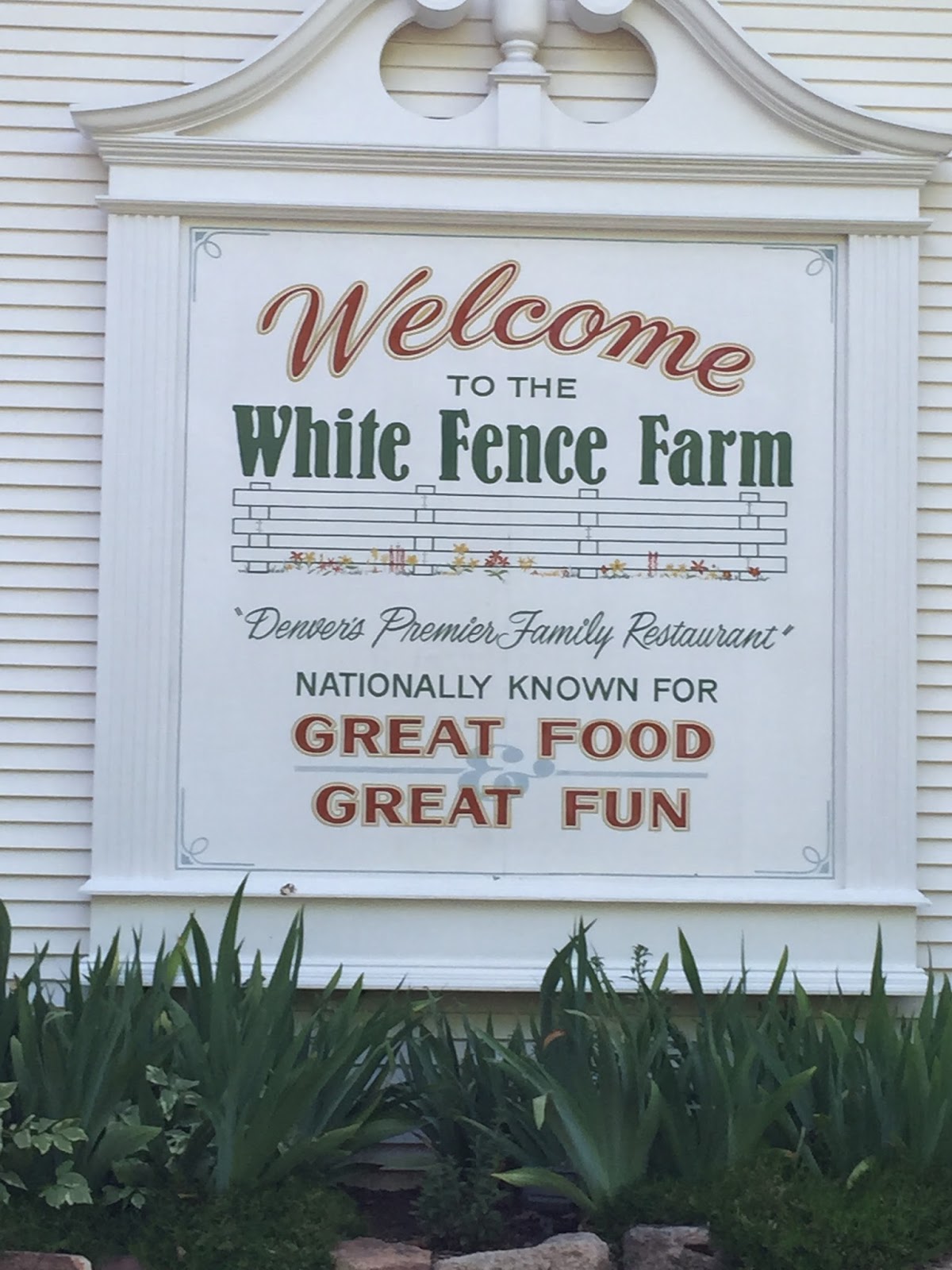 MenuManiacs White Fence Farm