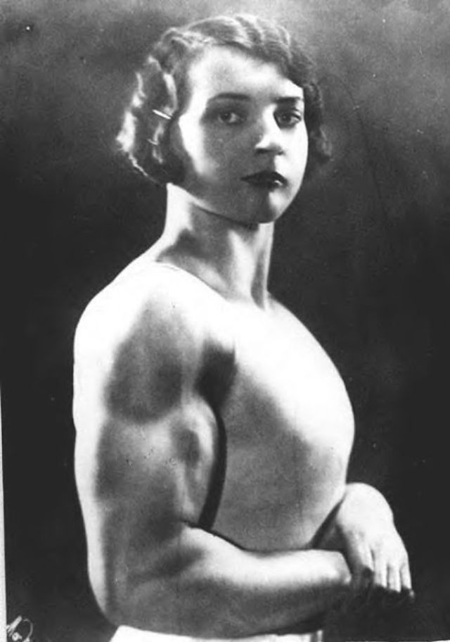 Fantastic Vintage Photos of Beautiful Muscular Women From the Early 20th  Century ~ Vintage Everyday