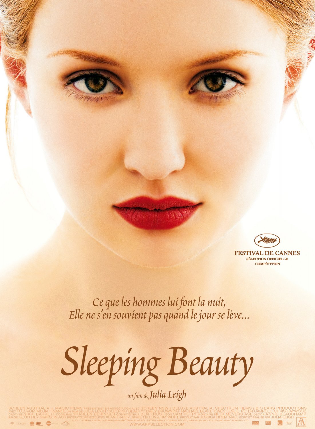 http://4.bp.blogspot.com/-IhPZ2ueOh8A/Ti-ntAw2BhI/AAAAAAAAHjE/UjNVgauLnjg/s1600/sleeping_beauty_movie_poster_2.jpg