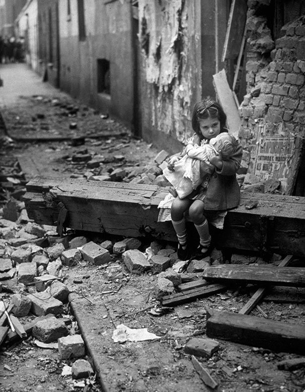 London Blitz worldwartwo.filminspector.com