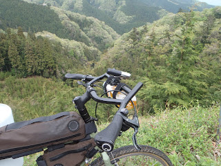 入山峠に行ってきました。そして SURLY 【MOLOKO BAR】は前傾姿勢にも対応します！！   
